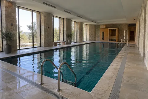Pool & wellness complex by BaytiFix, Broumana